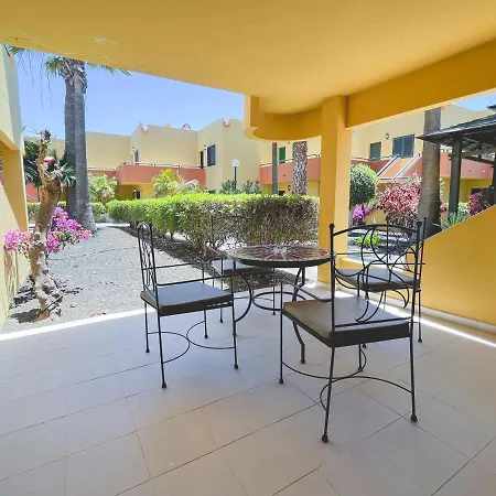 Seaside : A Cozy In A Peaceful Well Located Complex Apartment