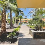 Seaside : A Cozy In A Peaceful Well Located Complex Corralejo