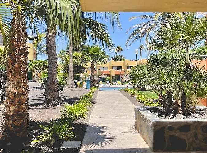 Seaside : A Cozy In A Peaceful Well Located Complex Κοραλέχο