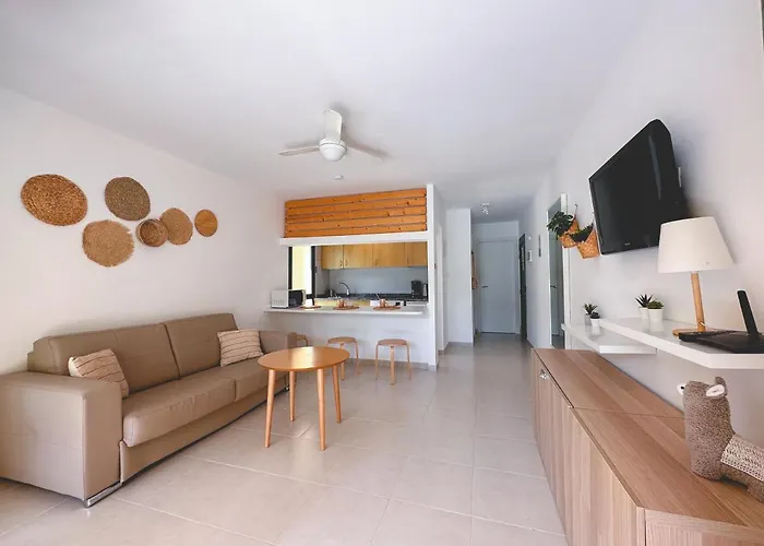 Διαμέρισμα Seaside : A Cozy In A Peaceful Well Located Complex Κοραλέχο