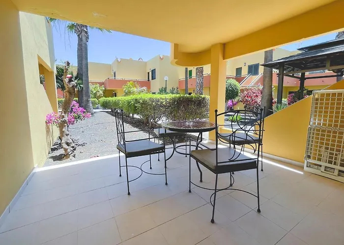 Seaside : A Cozy In A Peaceful Well Located Complex Διαμέρισμα